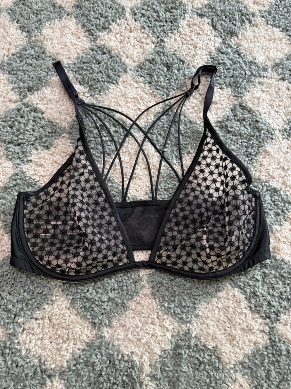 VICTORIA'S SECRET Starburst Unlined Plunge Bra Semi Sheer Black Mesh Size 36D - Picture 3 of 11